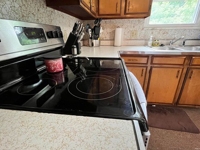 2536 Deerwood Drive, Fort Wayne, IN 46825