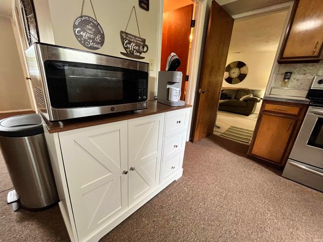 2536 Deerwood Drive, Fort Wayne, IN 46825