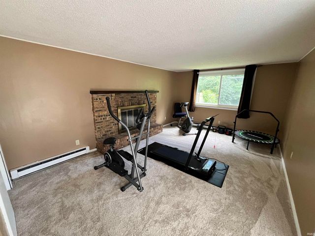 2536 Deerwood Drive, Fort Wayne, IN 46825