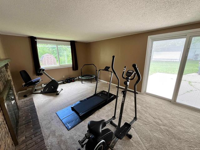 2536 Deerwood Drive, Fort Wayne, IN 46825