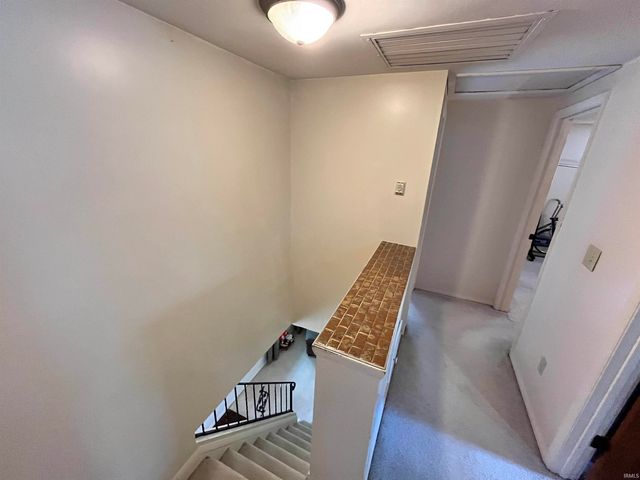 2536 Deerwood Drive, Fort Wayne, IN 46825