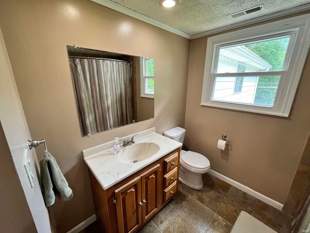2536 Deerwood Drive, Fort Wayne, IN 46825