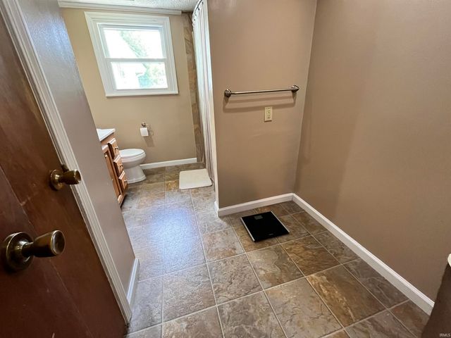 2536 Deerwood Drive, Fort Wayne, IN 46825