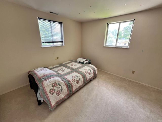 2536 Deerwood Drive, Fort Wayne, IN 46825