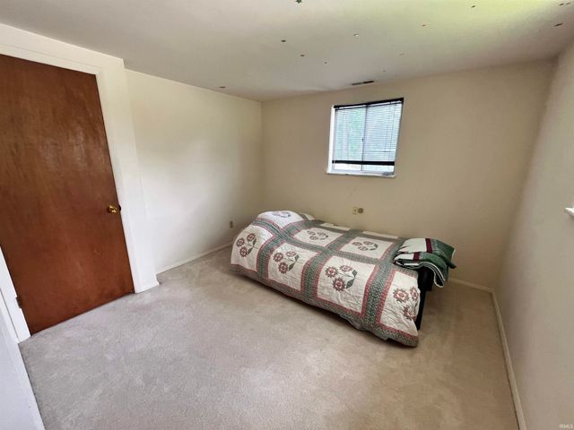 2536 Deerwood Drive, Fort Wayne, IN 46825