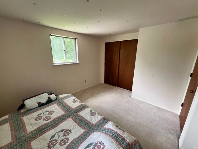 2536 Deerwood Drive, Fort Wayne, IN 46825