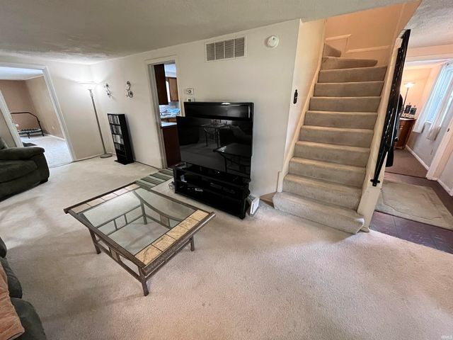 2536 Deerwood Drive, Fort Wayne, IN 46825