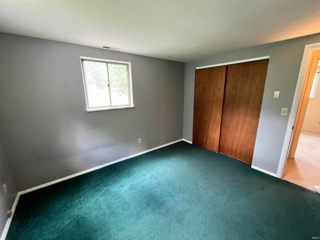 2536 Deerwood Drive, Fort Wayne, IN 46825