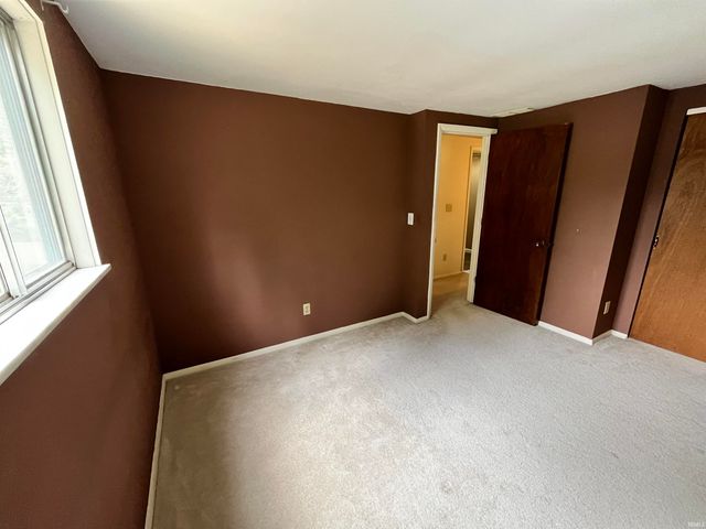 2536 Deerwood Drive, Fort Wayne, IN 46825