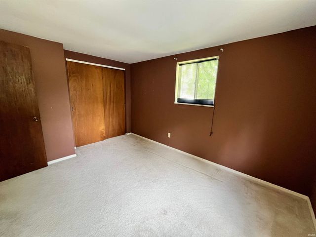 2536 Deerwood Drive, Fort Wayne, IN 46825