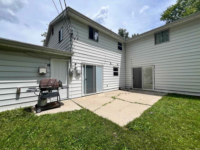 2536 Deerwood Drive, Fort Wayne, IN 46825