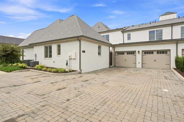 316 Flag Court, Gallatin, TN 37066