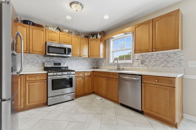 3334 Colchester Cir, Lebanon, TN 37087