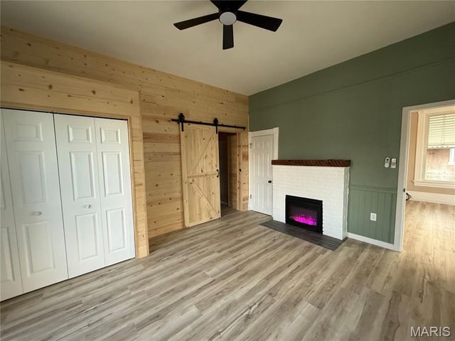 209 W College, Fredericktown, MO 63645