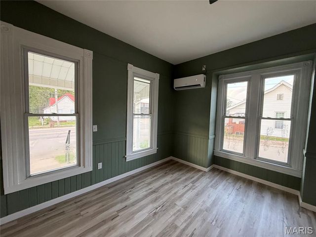 209 W College, Fredericktown, MO 63645