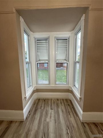 209 W College, Fredericktown, MO 63645