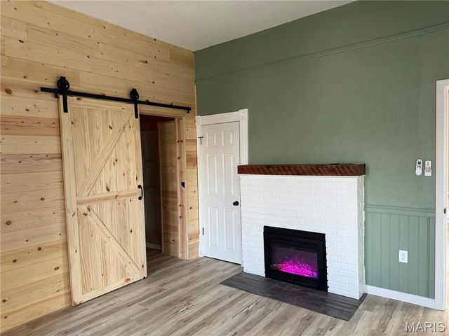 209 W College, Fredericktown, MO 63645