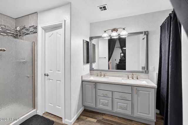 1413 W VAUGHN Avenue, Gilbert, AZ 85233
