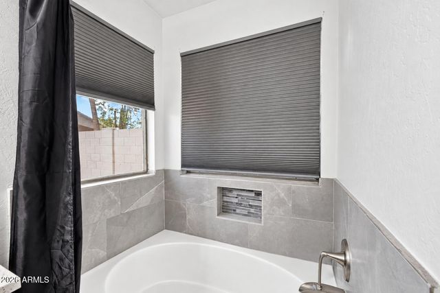 1413 W VAUGHN Avenue, Gilbert, AZ 85233