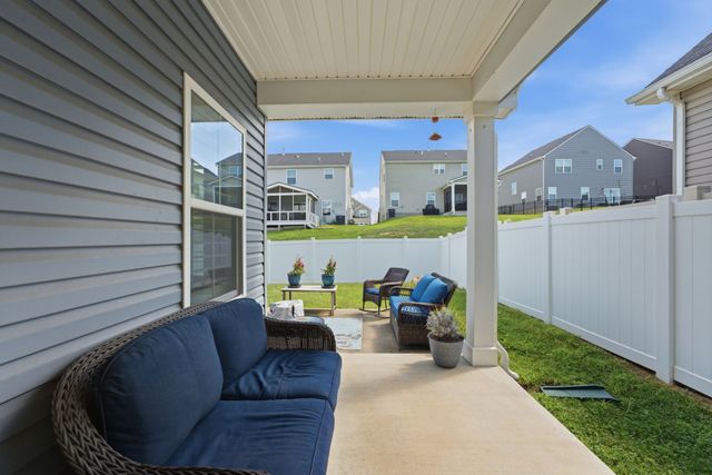 1015 Carnation Dr, Smyrna, TN 37167