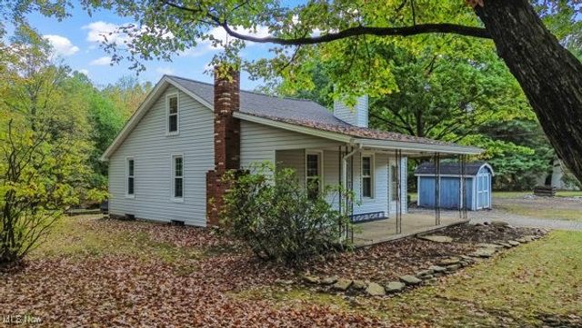 2730 Wilson Sharpsville Road, Cortland, OH 44410