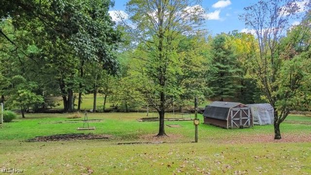 2730 Wilson Sharpsville Road, Cortland, OH 44410