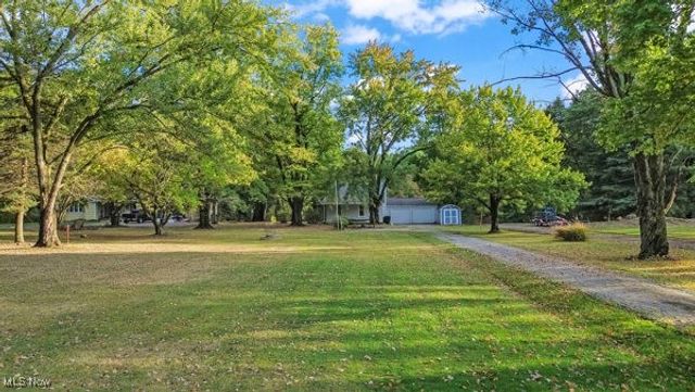2730 Wilson Sharpsville Road, Cortland, OH 44410