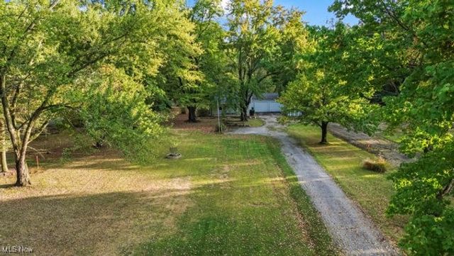 2730 Wilson Sharpsville Road, Cortland, OH 44410