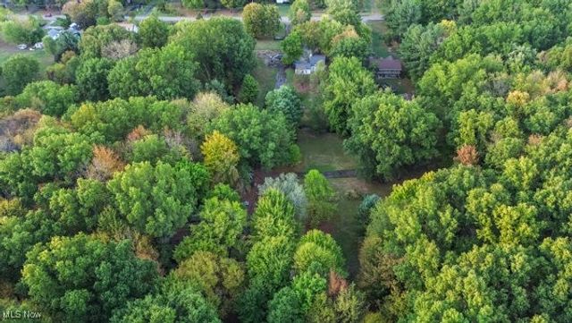 2730 Wilson Sharpsville Road, Cortland, OH 44410