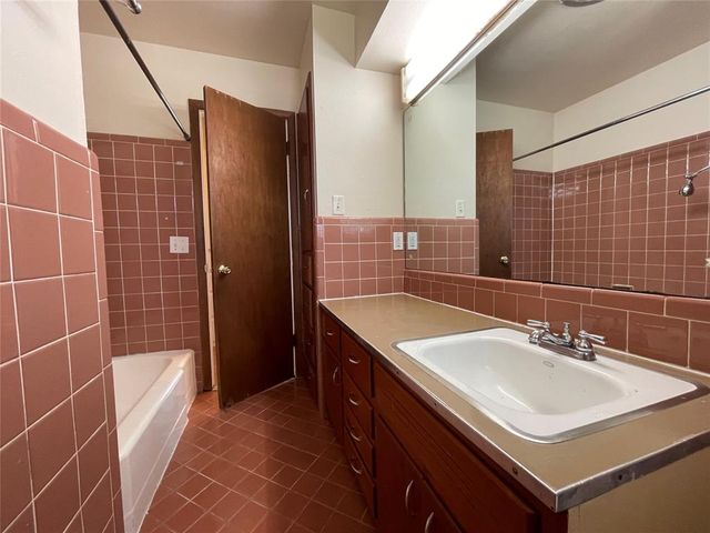 825 E Towry Drive, Oklahoma City, OK 73110