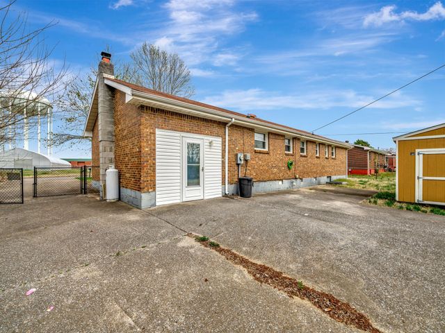 440 Appleton Dr, Clarksville, TN 37042
