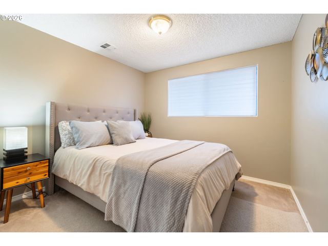 365 BRAE BURN Dr, Eugene, OR 97405