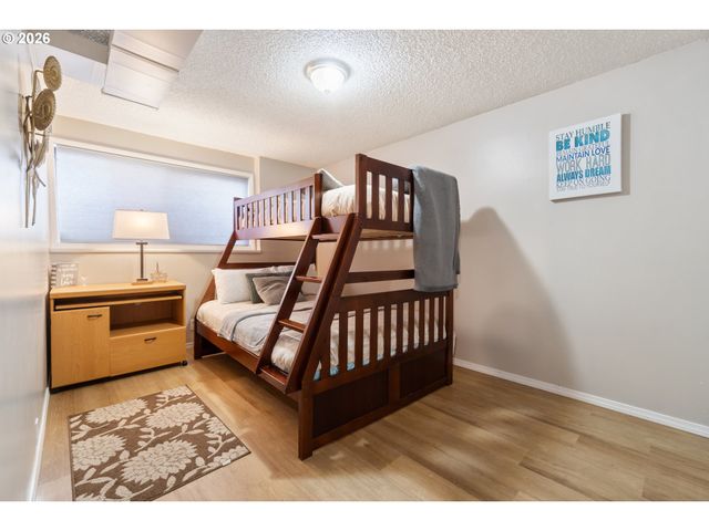 365 BRAE BURN Dr, Eugene, OR 97405