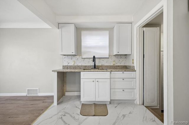 18009 Beland Street, Detroit, MI 48234