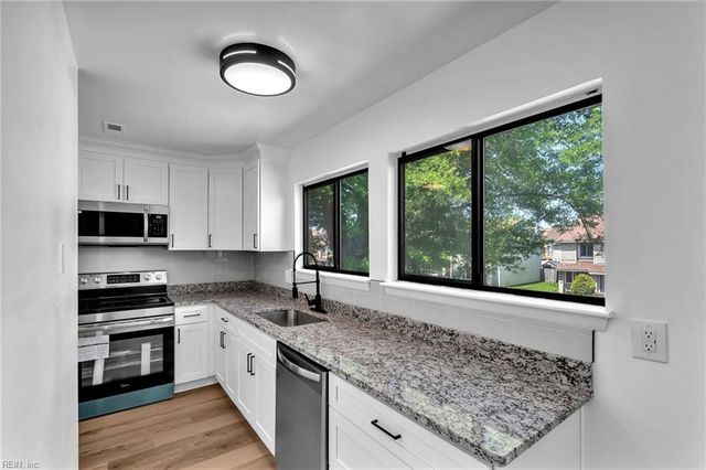 3836 Chimney Creek DR, Virginia Beach, VA 23462