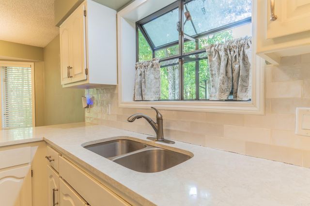 3 GORRION LANE, Hot Springs Village, AR 71909