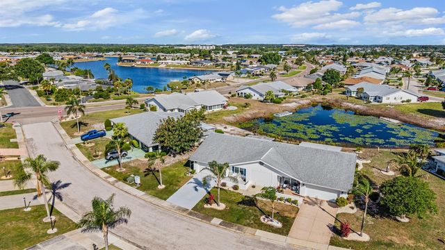381 CLUB MANOR DRIVE, Sun City Center, FL 33573