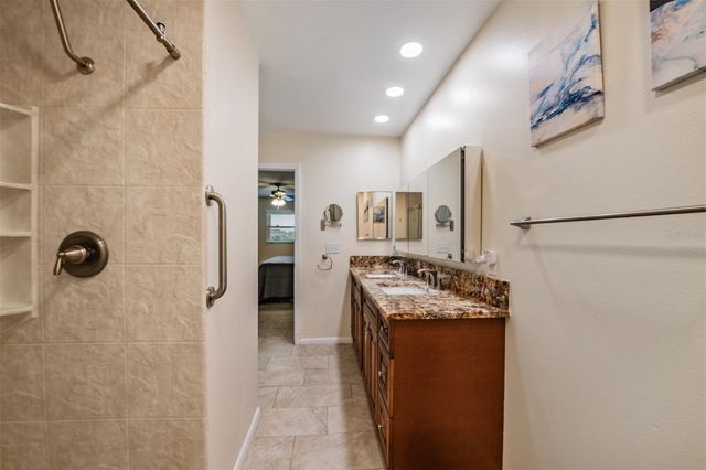 381 CLUB MANOR DRIVE, Sun City Center, FL 33573