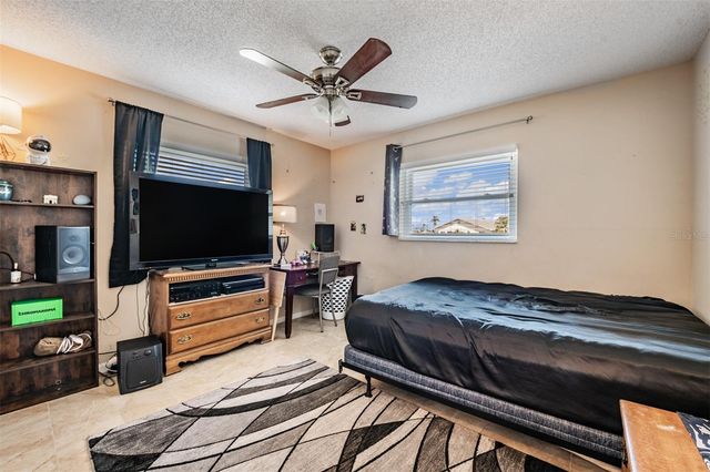 381 CLUB MANOR DRIVE, Sun City Center, FL 33573