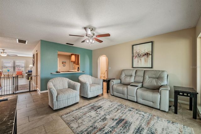 381 CLUB MANOR DRIVE, Sun City Center, FL 33573