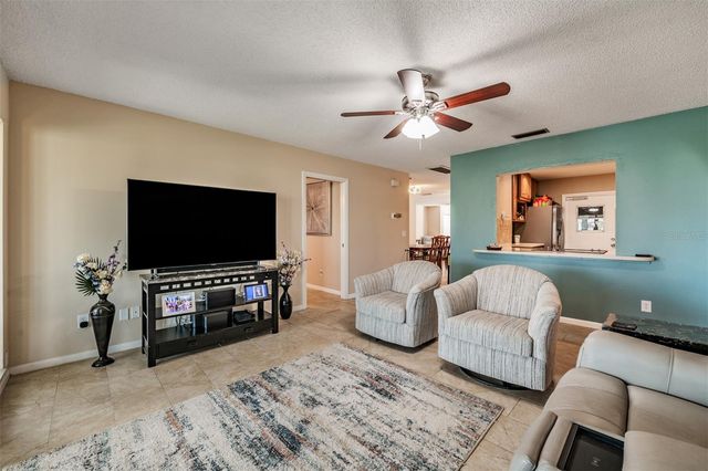 381 CLUB MANOR DRIVE, Sun City Center, FL 33573