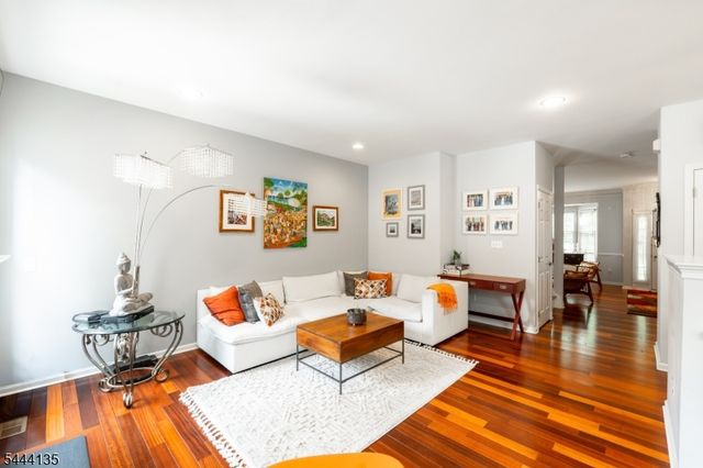 58 Patriot Hill Dr, Bernards Twp., NJ 07920