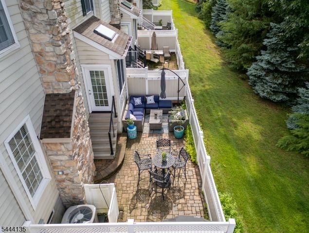 58 Patriot Hill Dr, Bernards Twp., NJ 07920