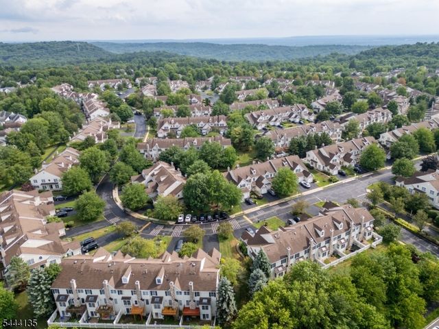 58 Patriot Hill Dr, Bernards Twp., NJ 07920