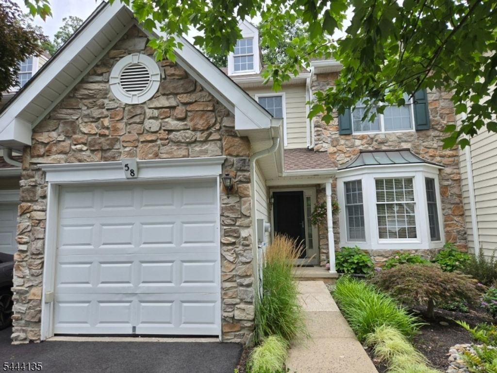 58 Patriot Hill Dr, Bernards Twp., NJ 07920