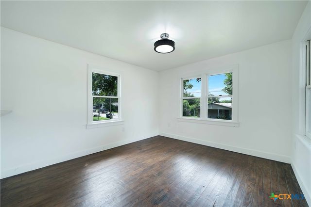 414 Orange Avenue, New Braunfels, TX 78130