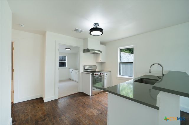 414 Orange Avenue, New Braunfels, TX 78130