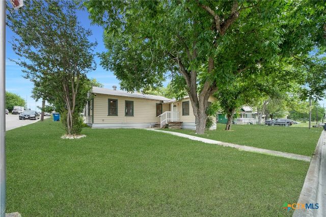 414 Orange Avenue, New Braunfels, TX 78130