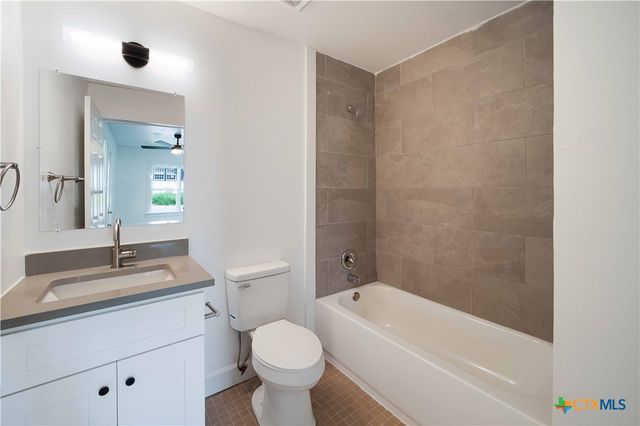 414 Orange Avenue, New Braunfels, TX 78130