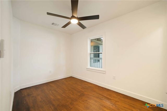 414 Orange Avenue, New Braunfels, TX 78130